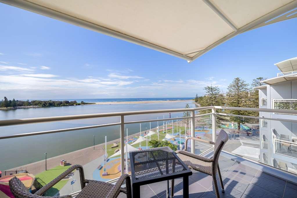 Oaks The Waterfront Aparthotel 4*
