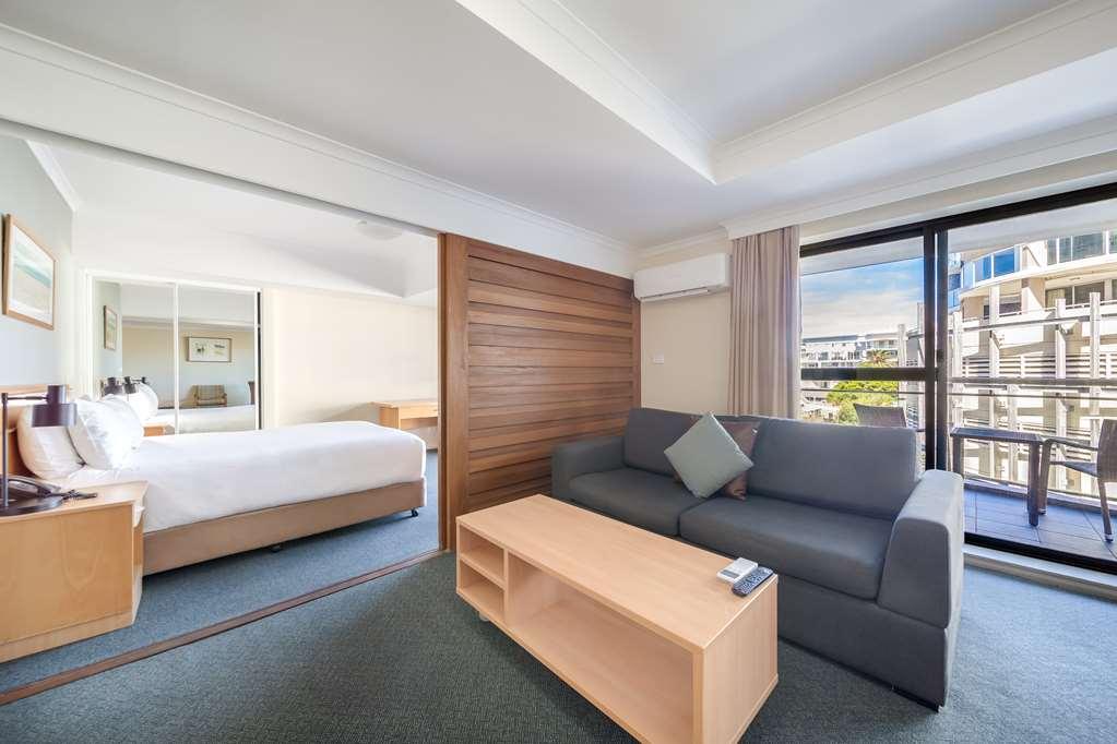 Oaks The Waterfront Aparthotel