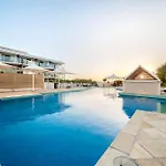 Oaks The Entrance Waterfront Suites 