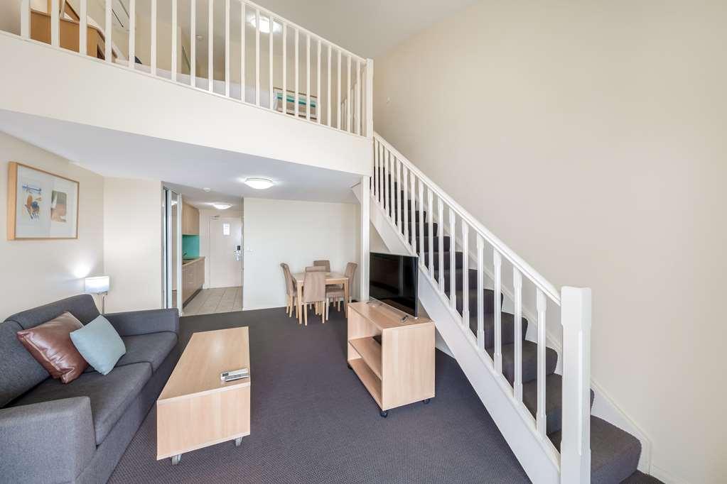 Oaks The Waterfront Aparthotel 4*